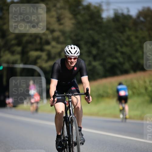 01.09.2024 - 17. Tribühne Triathlon H.Heesch http://msf.ph/oto/6948178 01.09.2024 12:01:02 Radfahren 467, 555, 655 meine-sportfotos.de