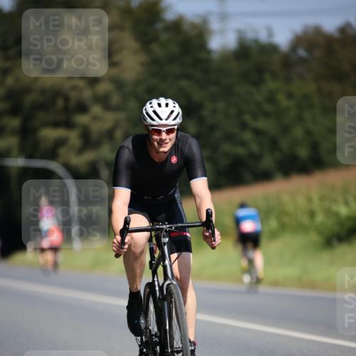 01.09.2024 - 17. Tribühne Triathlon H.Heesch http://msf.ph/oto/6948185 01.09.2024 12:01:02 Radfahren 467, 555, 655 meine-sportfotos.de