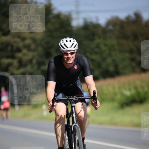 01.09.2024 - 17. Tribühne Triathlon H.Heesch http://msf.ph/oto/6948191 01.09.2024 12:01:03 Radfahren 467, 555, 655 meine-sportfotos.de