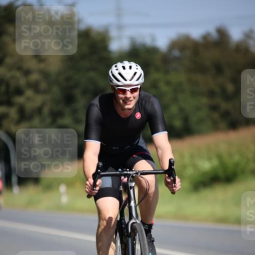 01.09.2024 - 17. Tribühne Triathlon H.Heesch http://msf.ph/oto/6948193 01.09.2024 12:01:03 Radfahren 467, 555, 655 meine-sportfotos.de