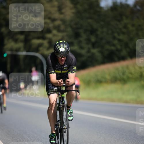 01.09.2024 - 17. Tribühne Triathlon H.Heesch http://msf.ph/oto/6948265 01.09.2024 12:01:18 Radfahren 500, 516, 537, 571 meine-sportfotos.de