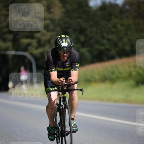 01.09.2024 - 17. Tribühne Triathlon H.Heesch http://msf.ph/oto/6948271 01.09.2024 12:01:18 Radfahren 500, 516, 537, 571 meine-sportfotos.de