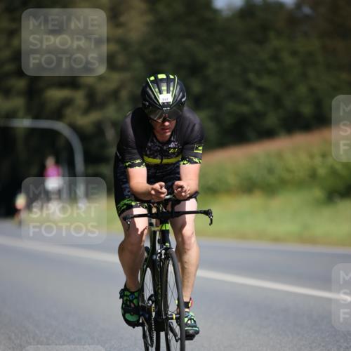 01.09.2024 - 17. Tribühne Triathlon H.Heesch http://msf.ph/oto/6948274 01.09.2024 12:01:18 Radfahren 500, 516, 537, 571 meine-sportfotos.de