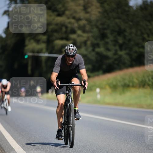 01.09.2024 - 17. Tribühne Triathlon H.Heesch http://msf.ph/oto/6948283 01.09.2024 12:01:21 Radfahren 500, 516, 519, 537, 571 meine-sportfotos.de