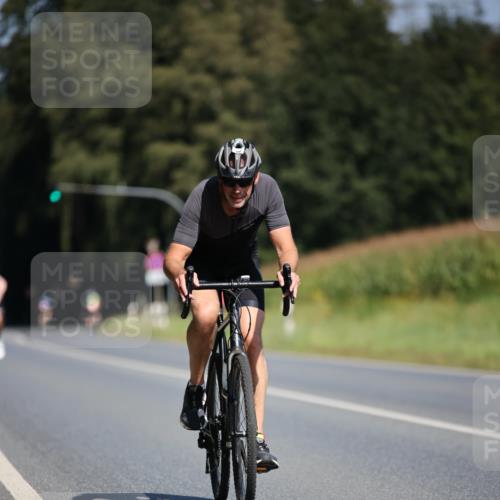 01.09.2024 - 17. Tribühne Triathlon H.Heesch http://msf.ph/oto/6948292 01.09.2024 12:01:21 Radfahren 500, 516, 519, 537, 571 meine-sportfotos.de