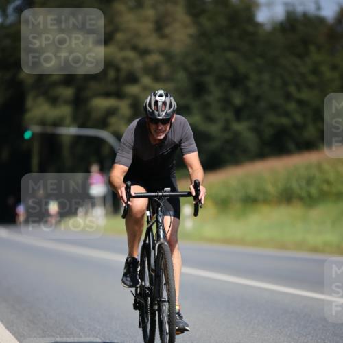 01.09.2024 - 17. Tribühne Triathlon H.Heesch http://msf.ph/oto/6948295 01.09.2024 12:01:21 Radfahren 500, 516, 519, 537, 571 meine-sportfotos.de