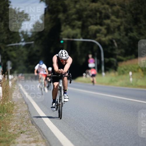 01.09.2024 - 17. Tribühne Triathlon H.Heesch http://msf.ph/oto/6948318 01.09.2024 12:01:24 Radfahren 333, 500, 516, 519 meine-sportfotos.de