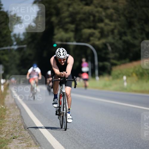 01.09.2024 - 17. Tribühne Triathlon H.Heesch http://msf.ph/oto/6948333 01.09.2024 12:01:24 Radfahren 333, 500, 516, 519 meine-sportfotos.de