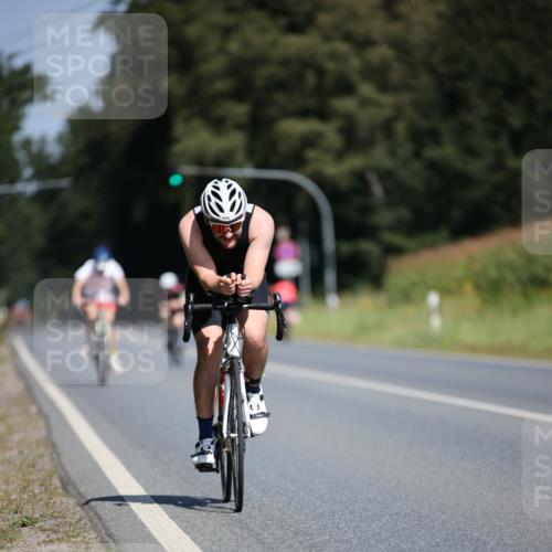 01.09.2024 - 17. Tribühne Triathlon H.Heesch http://msf.ph/oto/6948340 01.09.2024 12:01:24 Radfahren 333, 500, 516, 519 meine-sportfotos.de