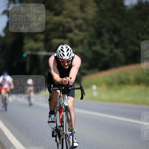 01.09.2024 - 17. Tribühne Triathlon H.Heesch http://msf.ph/oto/6948359 01.09.2024 12:01:25 Radfahren 333, 516, 519 meine-sportfotos.de