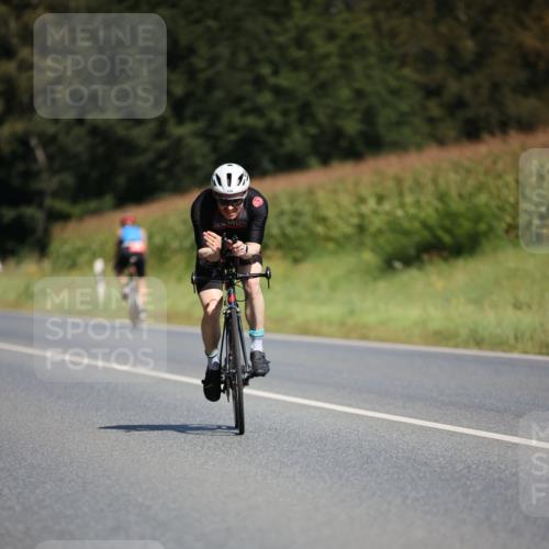 01.09.2024 - 17. Tribühne Triathlon H.Heesch http://msf.ph/oto/6948379 01.09.2024 12:01:29 Radfahren 333, 519 meine-sportfotos.de
