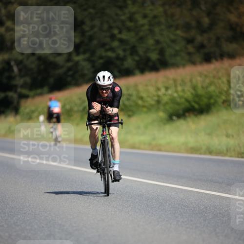 01.09.2024 - 17. Tribühne Triathlon H.Heesch http://msf.ph/oto/6948381 01.09.2024 12:01:30 Radfahren 333, 519 meine-sportfotos.de