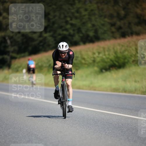 01.09.2024 - 17. Tribühne Triathlon H.Heesch http://msf.ph/oto/6948385 01.09.2024 12:01:30 Radfahren 333, 519 meine-sportfotos.de