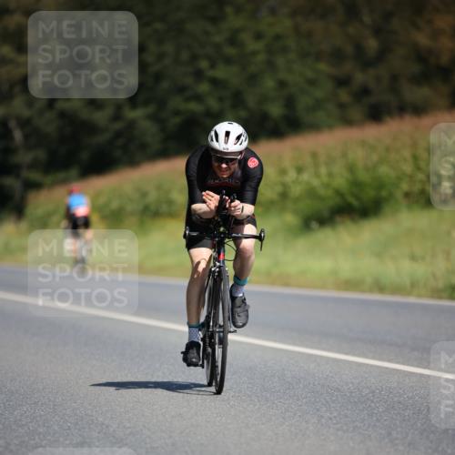 01.09.2024 - 17. Tribühne Triathlon H.Heesch http://msf.ph/oto/6948400 01.09.2024 12:01:30 Radfahren 333, 519 meine-sportfotos.de