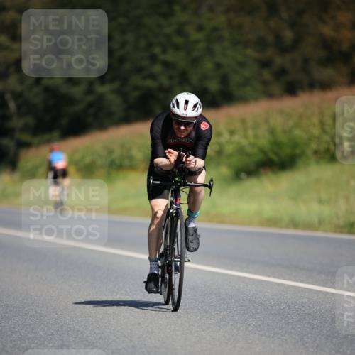 01.09.2024 - 17. Tribühne Triathlon H.Heesch http://msf.ph/oto/6948403 01.09.2024 12:01:30 Radfahren 333, 519 meine-sportfotos.de