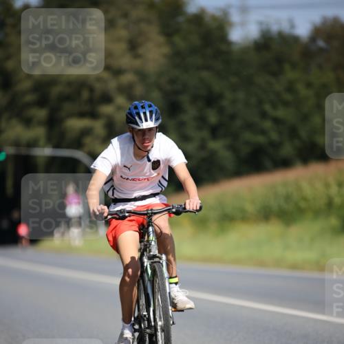 01.09.2024 - 17. Tribühne Triathlon H.Heesch http://msf.ph/oto/6948416 01.09.2024 12:01:32 Radfahren 333, 519 meine-sportfotos.de