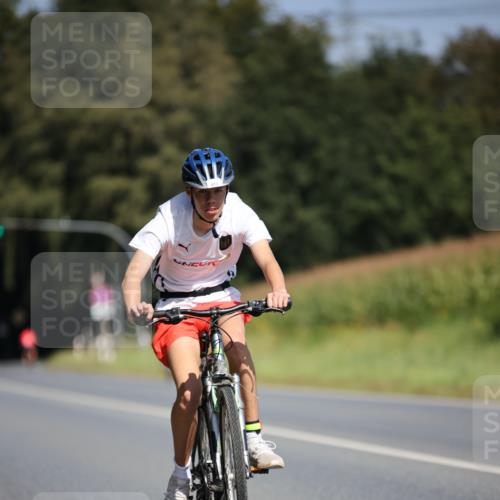 01.09.2024 - 17. Tribühne Triathlon H.Heesch http://msf.ph/oto/6948418 01.09.2024 12:01:32 Radfahren 333, 519 meine-sportfotos.de