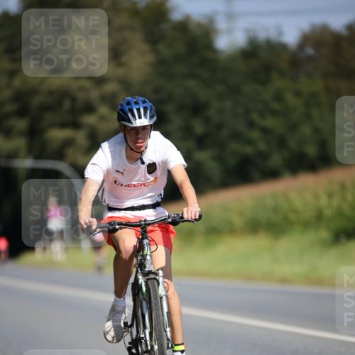 01.09.2024 - 17. Tribühne Triathlon H.Heesch http://msf.ph/oto/6948429 01.09.2024 12:01:33 Radfahren 333, 519 meine-sportfotos.de