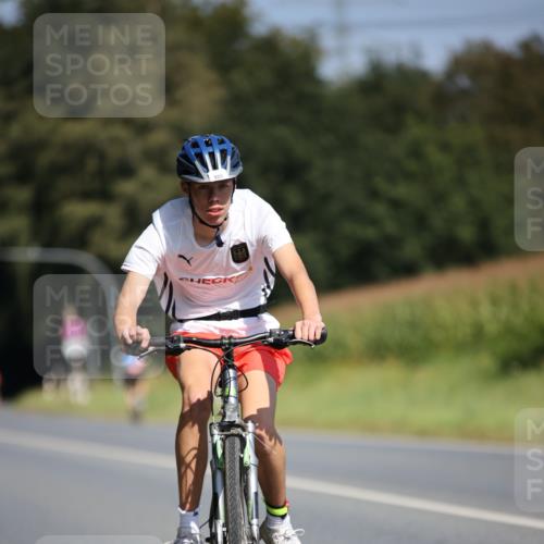 01.09.2024 - 17. Tribühne Triathlon H.Heesch http://msf.ph/oto/6948439 01.09.2024 12:01:33 Radfahren 333, 519 meine-sportfotos.de