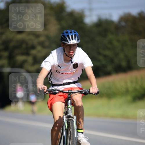01.09.2024 - 17. Tribühne Triathlon H.Heesch http://msf.ph/oto/6948450 01.09.2024 12:01:33 Radfahren 333, 519 meine-sportfotos.de
