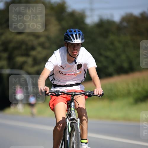 01.09.2024 - 17. Tribühne Triathlon H.Heesch http://msf.ph/oto/6948453 01.09.2024 12:01:33 Radfahren 333, 519 meine-sportfotos.de
