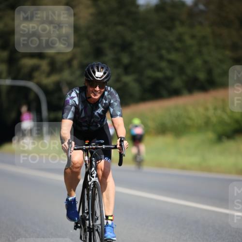 01.09.2024 - 17. Tribühne Triathlon H.Heesch http://msf.ph/oto/6948481 01.09.2024 12:03:04 Radfahren 447, 469, 705 meine-sportfotos.de