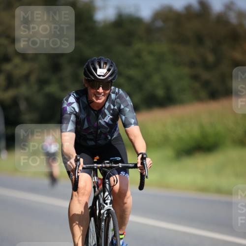 01.09.2024 - 17. Tribühne Triathlon H.Heesch http://msf.ph/oto/6948494 01.09.2024 12:03:04 Radfahren 447, 469, 705 meine-sportfotos.de