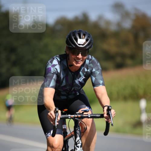01.09.2024 - 17. Tribühne Triathlon H.Heesch http://msf.ph/oto/6948503 01.09.2024 12:03:04 Radfahren 447, 469, 705 meine-sportfotos.de