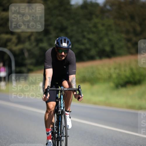 01.09.2024 - 17. Tribühne Triathlon H.Heesch http://msf.ph/oto/6948518 01.09.2024 12:03:12 Radfahren 447 meine-sportfotos.de