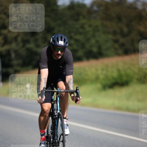 01.09.2024 - 17. Tribühne Triathlon H.Heesch http://msf.ph/oto/6948520 01.09.2024 12:03:12 Radfahren 447 meine-sportfotos.de
