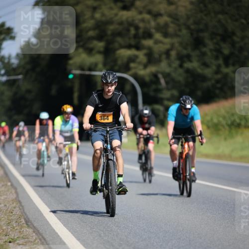 01.09.2024 - 17. Tribühne Triathlon H.Heesch http://msf.ph/oto/6948588 01.09.2024 12:03:33 Radfahren 364, 471, 518, 523, 533, 656, 694 meine-sportfotos.de