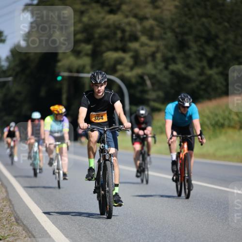 01.09.2024 - 17. Tribühne Triathlon H.Heesch http://msf.ph/oto/6948597 01.09.2024 12:03:34 Radfahren 364, 471, 518, 523, 533, 656, 694 meine-sportfotos.de