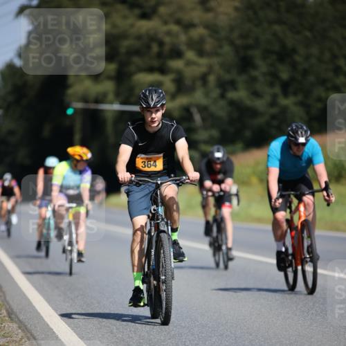 01.09.2024 - 17. Tribühne Triathlon H.Heesch http://msf.ph/oto/6948609 01.09.2024 12:03:34 Radfahren 364, 471, 518, 523, 533, 656, 694 meine-sportfotos.de