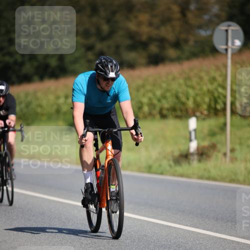 01.09.2024 - 17. Tribühne Triathlon H.Heesch http://msf.ph/oto/6948616 01.09.2024 12:03:35 Radfahren 364, 471, 518, 523, 533, 656, 694 meine-sportfotos.de