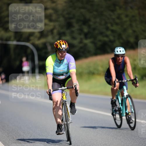 01.09.2024 - 17. Tribühne Triathlon H.Heesch http://msf.ph/oto/6948628 01.09.2024 12:03:36 Radfahren 364, 471, 518, 523, 533, 562, 656, 694 meine-sportfotos.de
