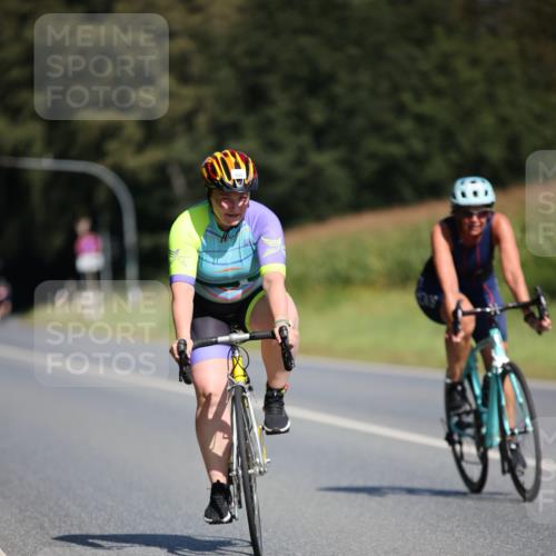 01.09.2024 - 17. Tribühne Triathlon H.Heesch http://msf.ph/oto/6948630 01.09.2024 12:03:37 Radfahren 364, 471, 518, 523, 533, 562, 656, 694 meine-sportfotos.de