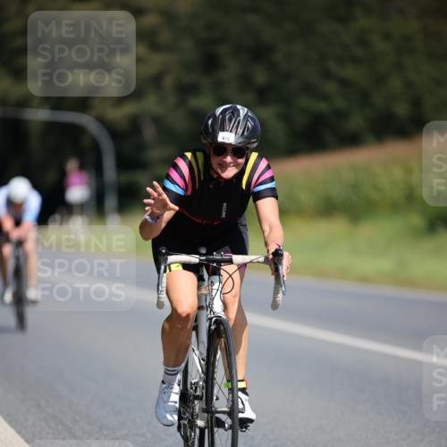 01.09.2024 - 17. Tribühne Triathlon H.Heesch http://msf.ph/oto/6948665 01.09.2024 12:03:40 Radfahren 471, 518, 533, 562, 656 meine-sportfotos.de