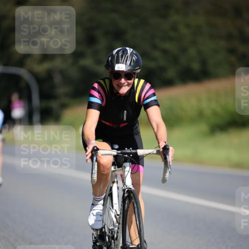 01.09.2024 - 17. Tribühne Triathlon H.Heesch http://msf.ph/oto/6948669 01.09.2024 12:03:40 Radfahren 471, 518, 533, 562, 656 meine-sportfotos.de