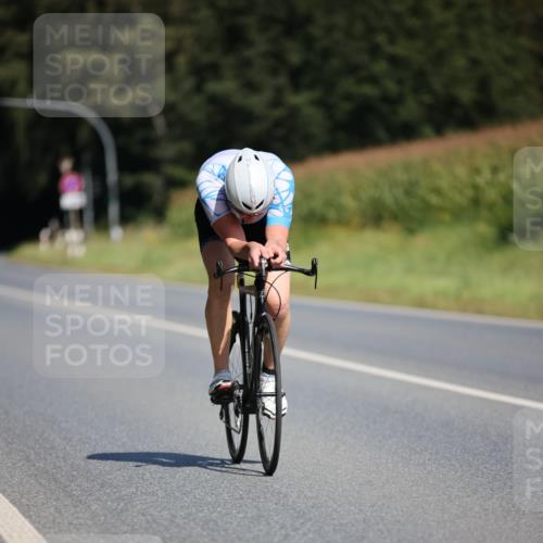 01.09.2024 - 17. Tribühne Triathlon H.Heesch http://msf.ph/oto/6948672 01.09.2024 12:03:41 Radfahren 518, 562, 656 meine-sportfotos.de