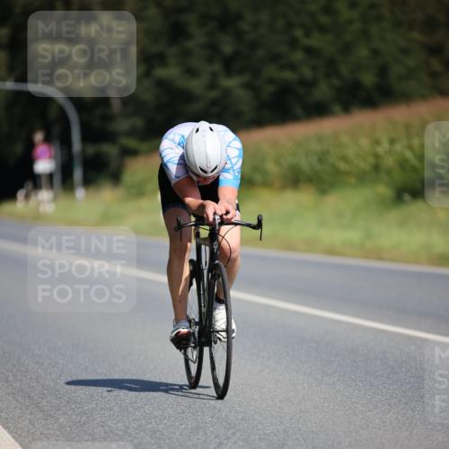 01.09.2024 - 17. Tribühne Triathlon H.Heesch http://msf.ph/oto/6948674 01.09.2024 12:03:41 Radfahren 518, 562, 656 meine-sportfotos.de