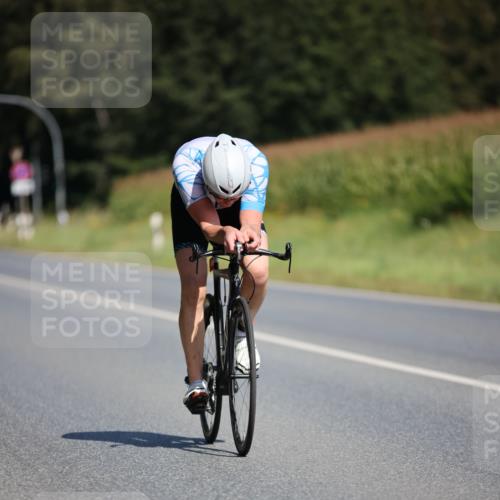 01.09.2024 - 17. Tribühne Triathlon H.Heesch http://msf.ph/oto/6948676 01.09.2024 12:03:41 Radfahren 518, 562, 656 meine-sportfotos.de