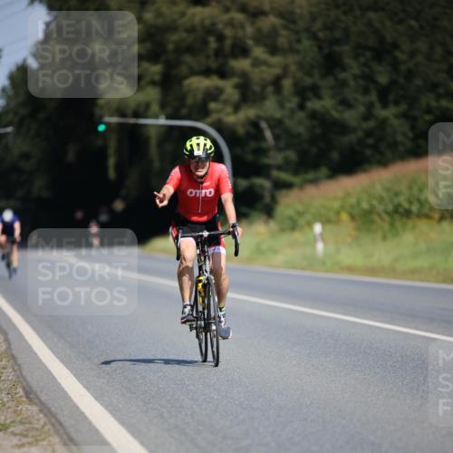 01.09.2024 - 17. Tribühne Triathlon H.Heesch http://msf.ph/oto/6948697 01.09.2024 12:03:44 Radfahren 531, 562, 656 meine-sportfotos.de