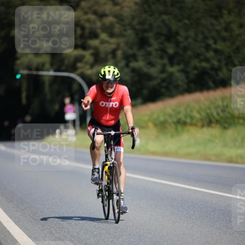 01.09.2024 - 17. Tribühne Triathlon H.Heesch http://msf.ph/oto/6948707 01.09.2024 12:03:45 Radfahren 531, 562 meine-sportfotos.de