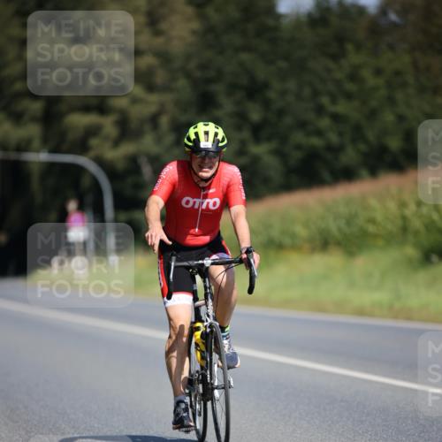01.09.2024 - 17. Tribühne Triathlon H.Heesch http://msf.ph/oto/6948714 01.09.2024 12:03:45 Radfahren 531, 562 meine-sportfotos.de