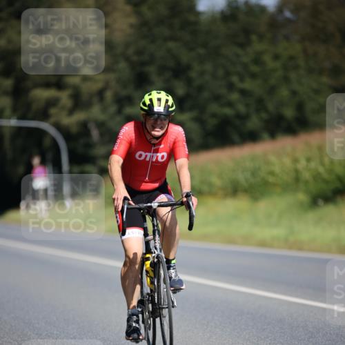 01.09.2024 - 17. Tribühne Triathlon H.Heesch http://msf.ph/oto/6948716 01.09.2024 12:03:45 Radfahren 531, 562 meine-sportfotos.de