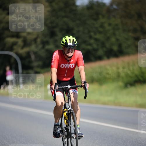 01.09.2024 - 17. Tribühne Triathlon H.Heesch http://msf.ph/oto/6948719 01.09.2024 12:03:46 Radfahren 531, 562 meine-sportfotos.de