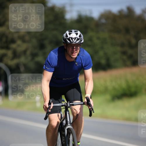 01.09.2024 - 17. Tribühne Triathlon H.Heesch http://msf.ph/oto/6948739 01.09.2024 12:03:53 Radfahren 507, 531, 609 meine-sportfotos.de