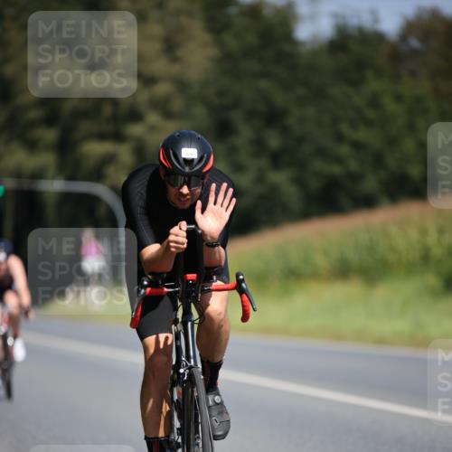 01.09.2024 - 17. Tribühne Triathlon H.Heesch http://msf.ph/oto/6948752 01.09.2024 12:04:03 Radfahren 609, 630 meine-sportfotos.de