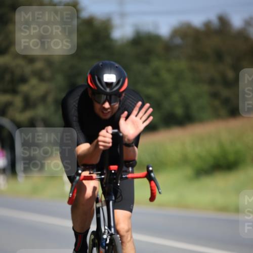 01.09.2024 - 17. Tribühne Triathlon H.Heesch http://msf.ph/oto/6948759 01.09.2024 12:04:03 Radfahren 609, 630 meine-sportfotos.de