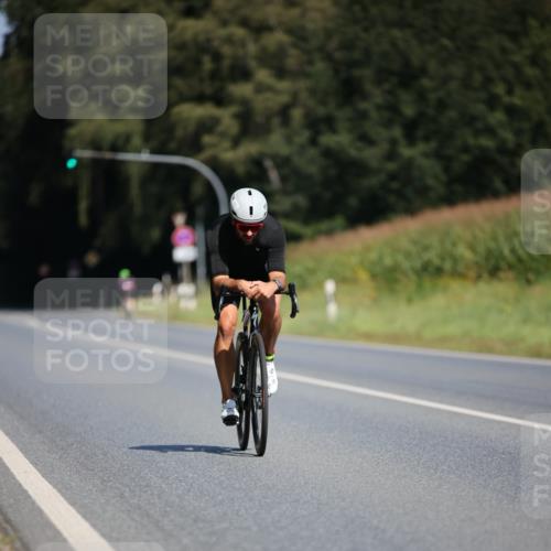 01.09.2024 - 17. Tribühne Triathlon H.Heesch http://msf.ph/oto/6948783 01.09.2024 12:04:19 Radfahren 522, 594 meine-sportfotos.de